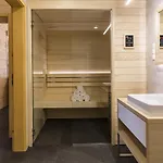 Udanypobyt Panorama Apartman *