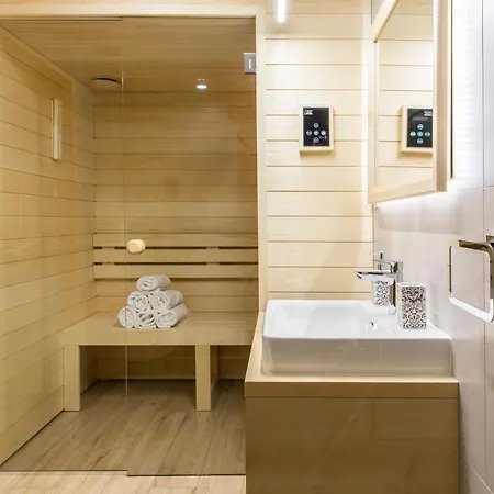 Udanypobyt Panorama * チョルシュティン